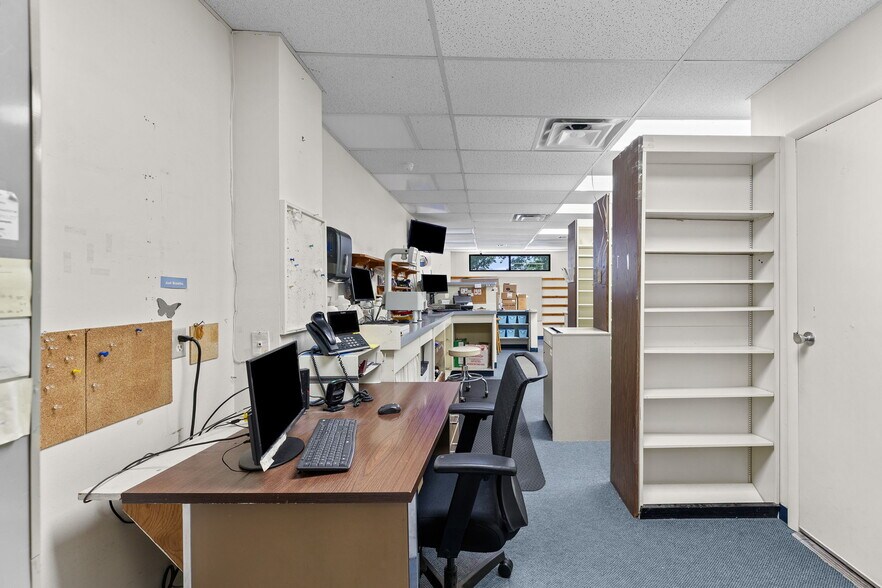More Photos Of 202 S 9th St, Humboldt General Retail For Sale