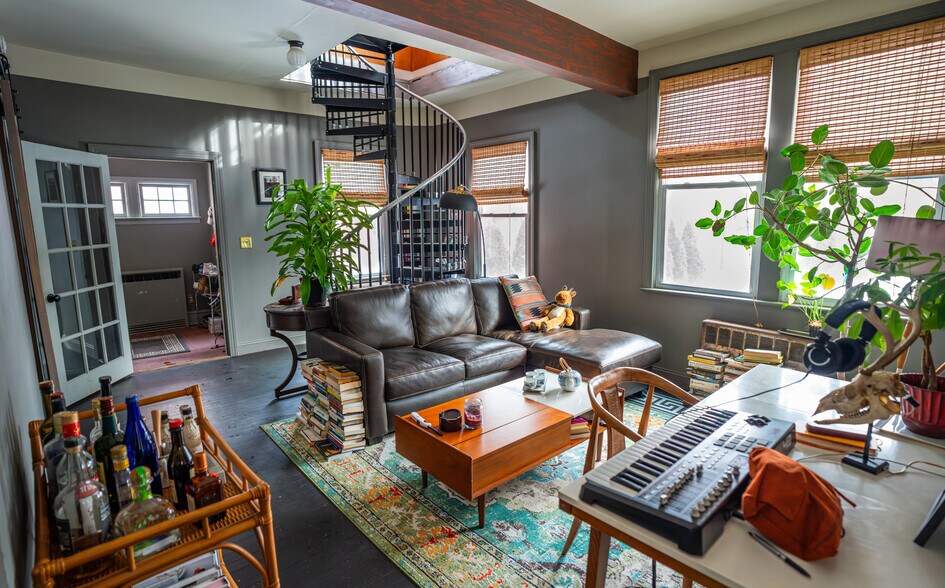 More Photos Of 8 Pearl St, Kingston Loft Creative Space For Sale