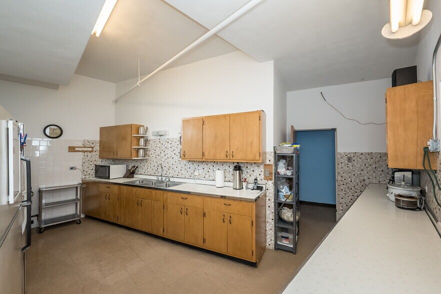 More Photos Of 6026 S Kingshighway Blvd, Saint Louis Religious Facility For Sale