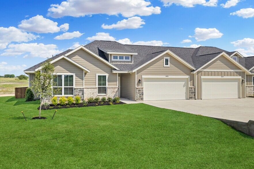 More Photos Of 4059 Clovis St, Midlothian Multifamily For Sale