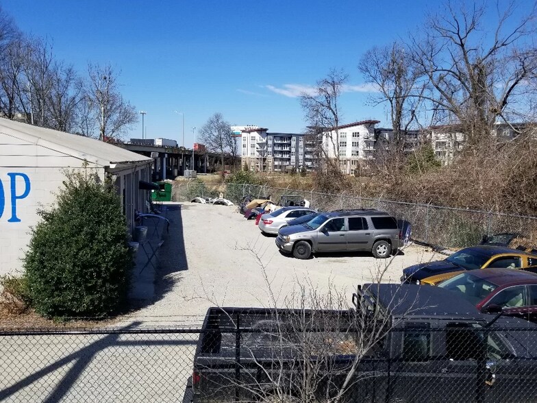 More Photos Of 825 N Graham St, Charlotte Industrial For Sale