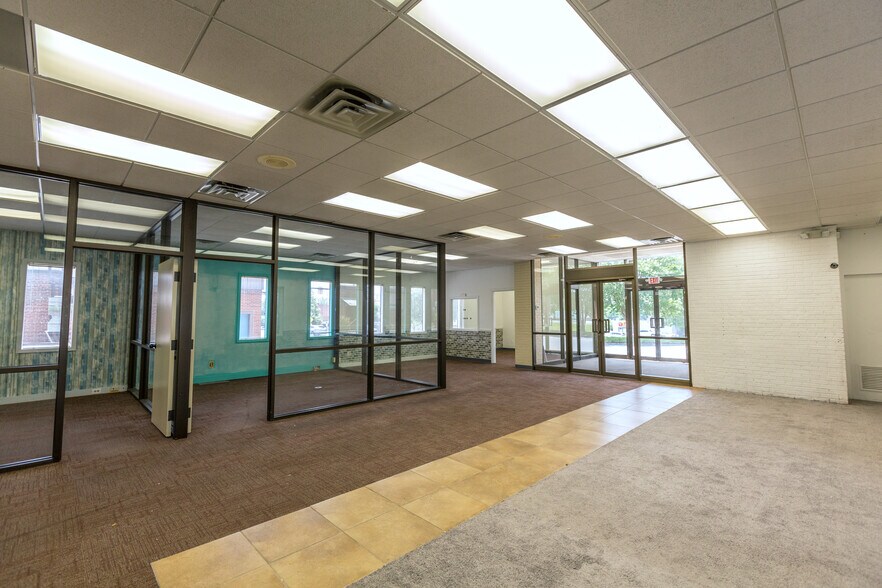 More Photos Of 125 S Battleground Ave, Kings Mountain Bank For Sale