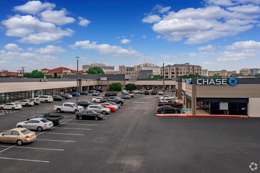 More Photos Of 7959 Fredericksburg Rd, San Antonio Unknown For Lease