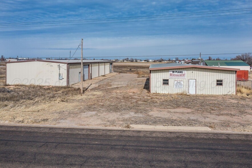 Primary Photo Of 1724 McCullough St, Pampa Warehouse For Sale
