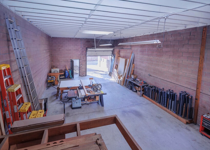 More Photos Of 1093 Montgomery Ave, San Bruno Service For Sale
