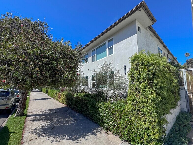 More Photos Of 1015 3rd St, Santa Monica Apartments For Sale