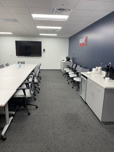 More Photos Of 2601 Mission Point Blvd, Beavercreek Office For Lease