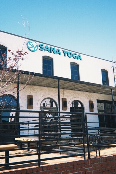 More Photos Of 1789-1799 Kirby Pky, Memphis General Retail For Sale