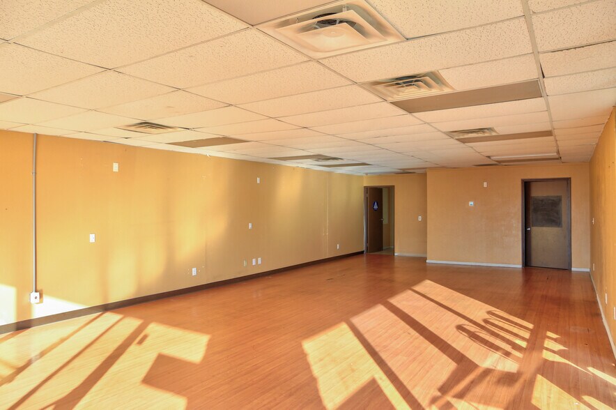 More Photos Of 14034 Poway Rd, Poway Unknown For Lease