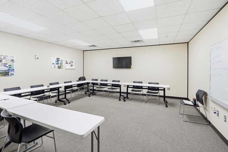 More Photos Of 3121 Amherst NE dr, Albuquerque Office For Sale
