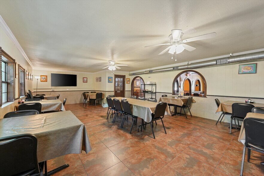 More Photos Of 9302 Highway 6, Hitchcock Restaurant For Sale