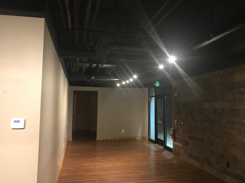 More Photos Of 871 S Arbor Vitae, Edwardsville General Retail For Lease