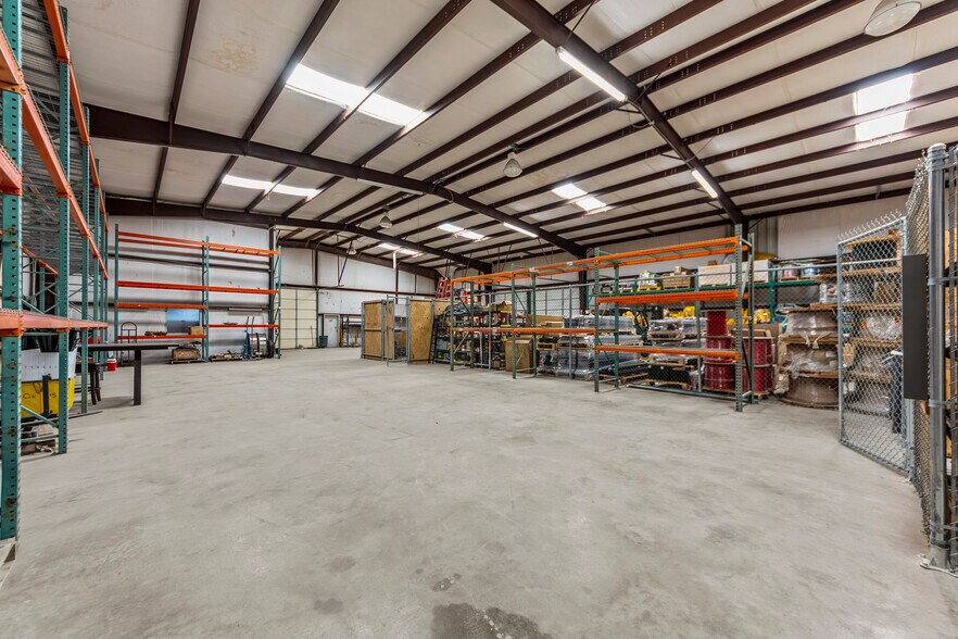 More Photos Of 24 Decker Ct, Wylie Warehouse For Lease