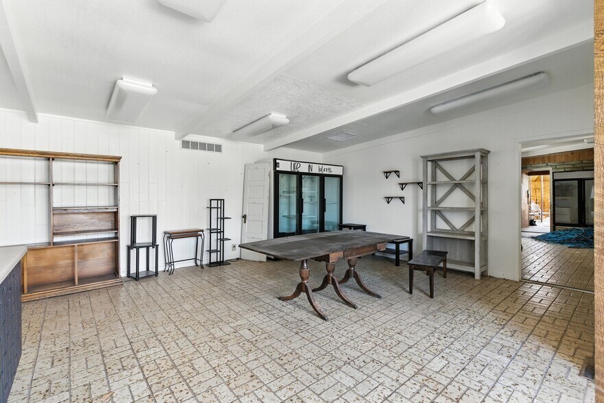 More Photos Of 170 N 400 W, Richfield Specialty For Sale