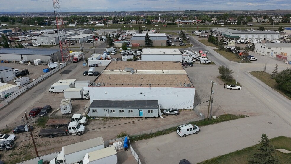 More Photos Of 59 East Lake Cres NE, Airdrie Industrial For Sale