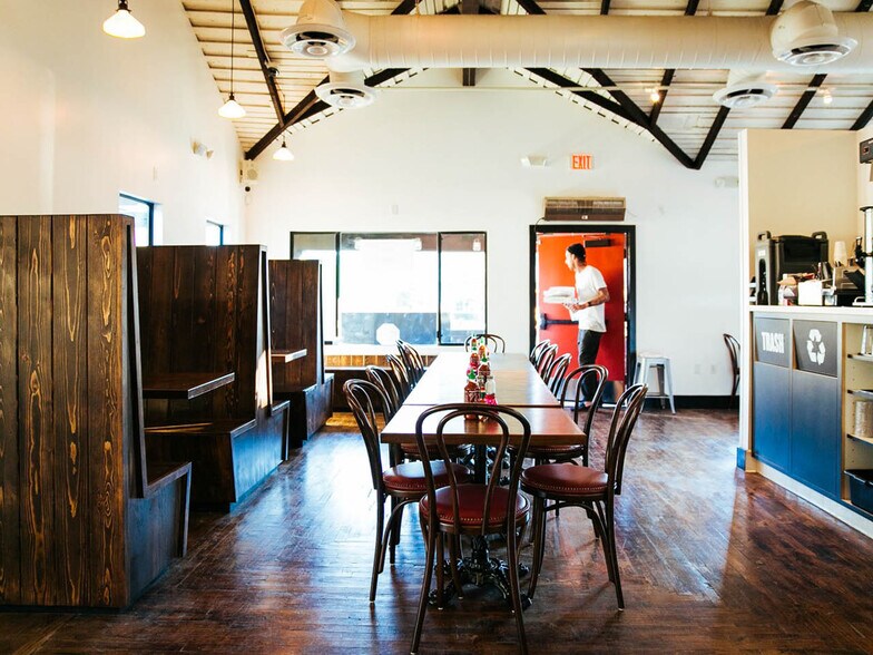 More Photos Of 1837 E 7th St, Long Beach Restaurant For Lease