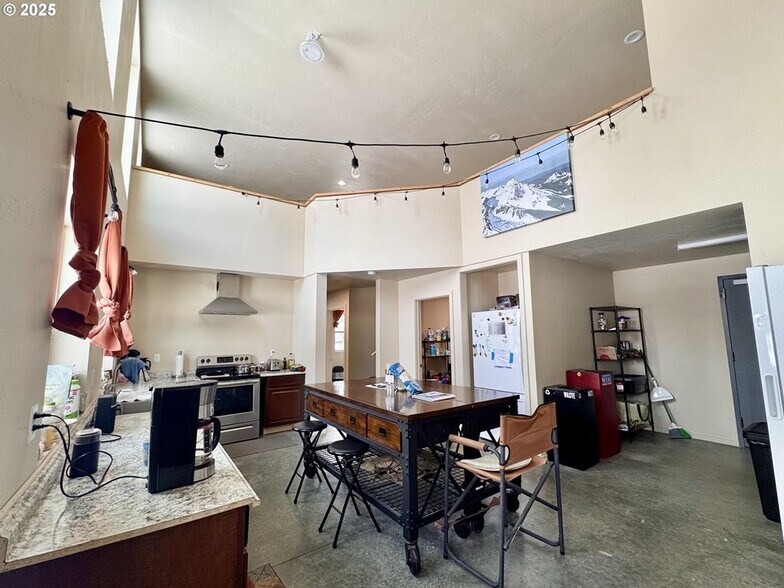 More Photos Of 38481 Sawmill Cutoff Ln, Halfway Warehouse For Sale