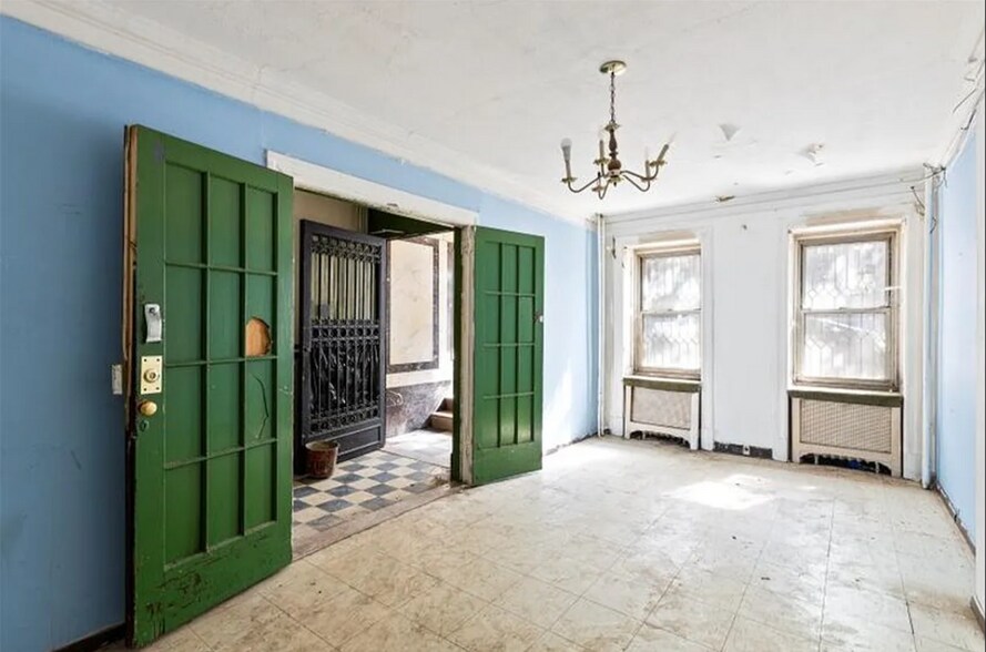 More Photos Of 321 E 116th St, New York Apartments For Sale