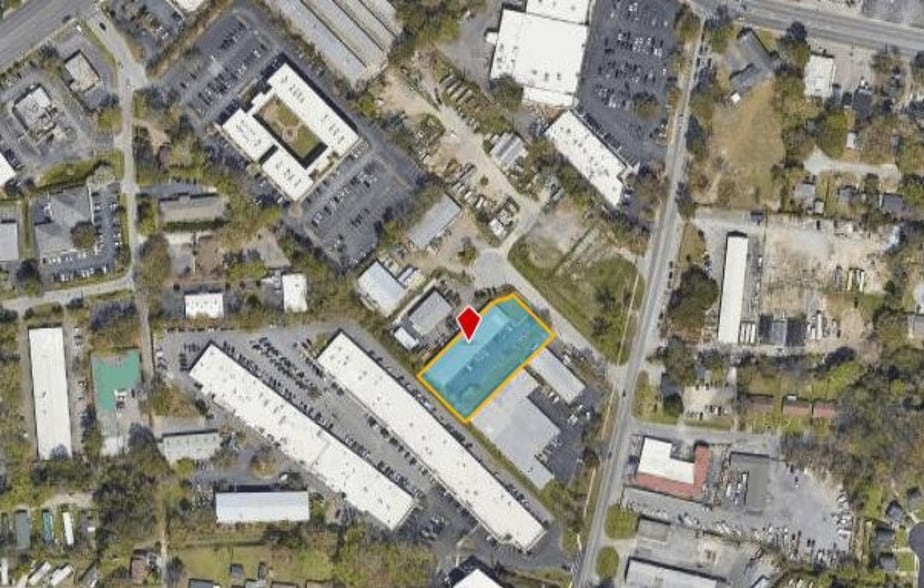 More Photos Of 7 Amy Elsey Dr, Charleston Light Distribution For Lease