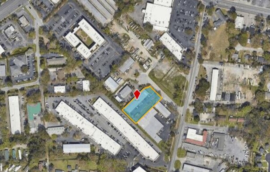 More Photos Of 7 Amy Elsey Dr, Charleston Light Distribution For Lease