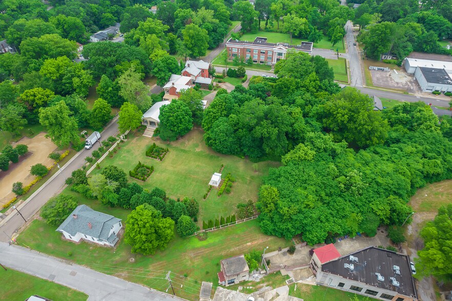 More Photos Of 204 E Deaderick St, Jackson Land For Sale