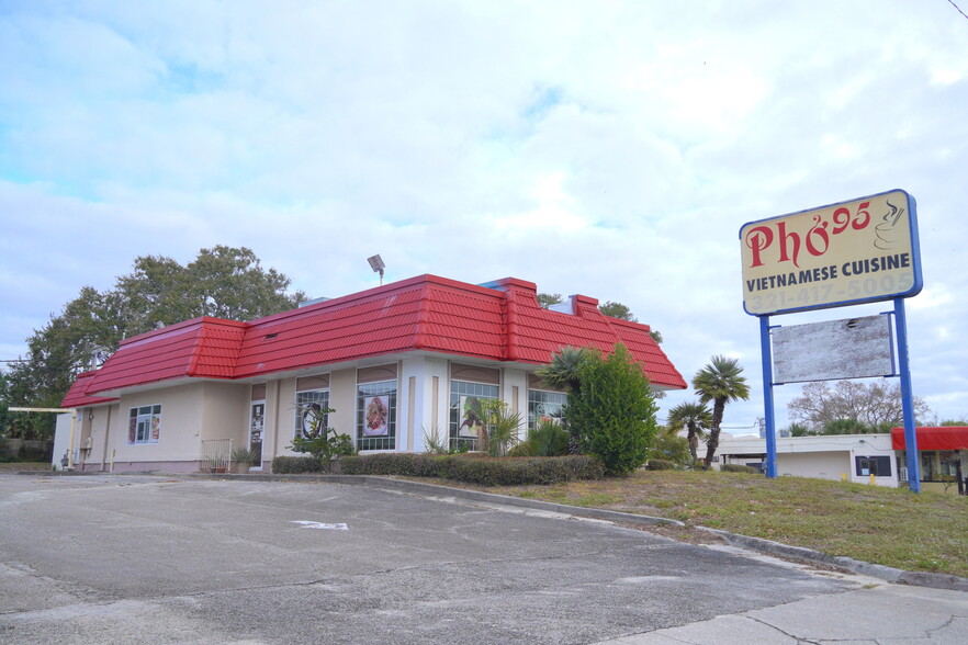 Primary Photo Of 938 Dixon blvd, Cocoa Freestanding For Sale