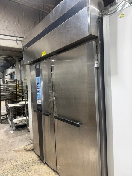 More Photos Of 900 Jersey Ave, Gloucester City Refrigeration Cold Storage For Sale