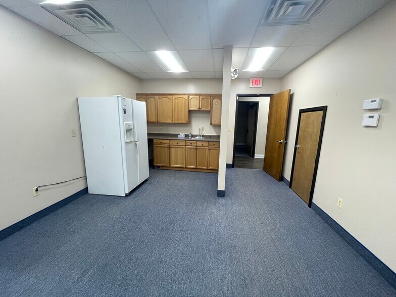 More Photos Of 115 US Highway 46, Mountain Lakes Medical For Lease