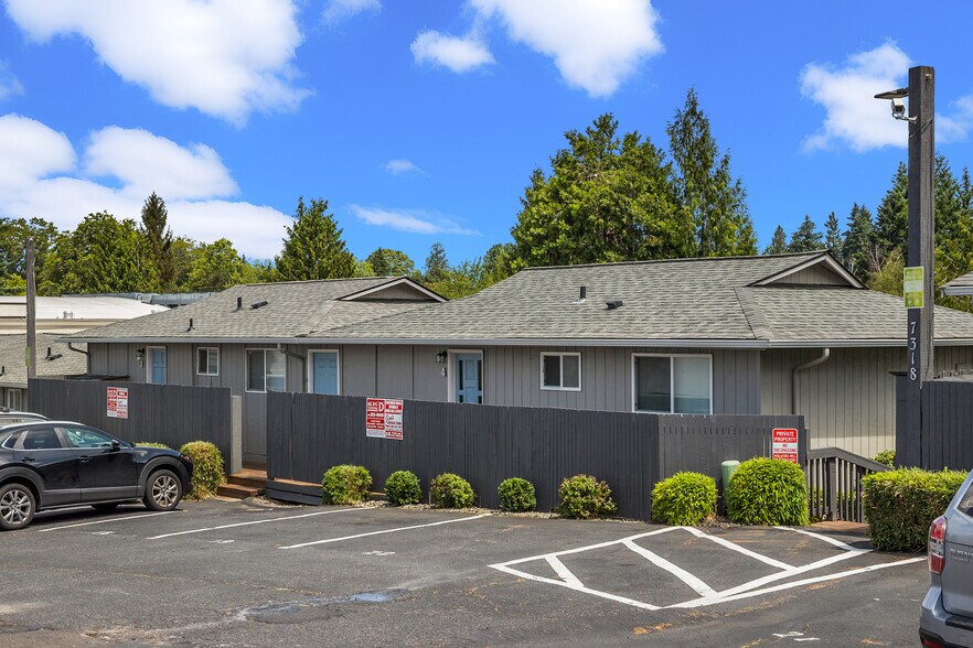 More Photos Of 7320 35th Ave NE, Seattle Apartments For Sale