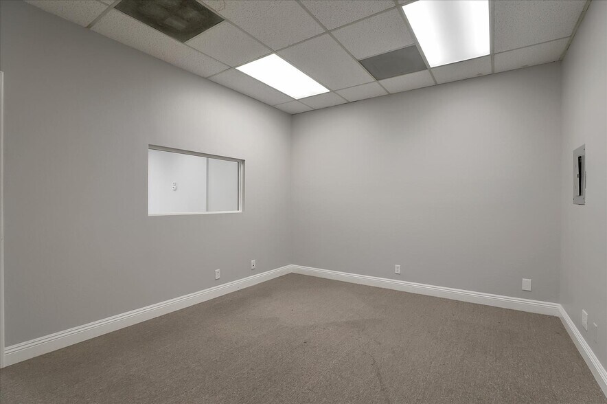 More Photos Of 2470 S Winchester Blvd, Campbell Office For Lease