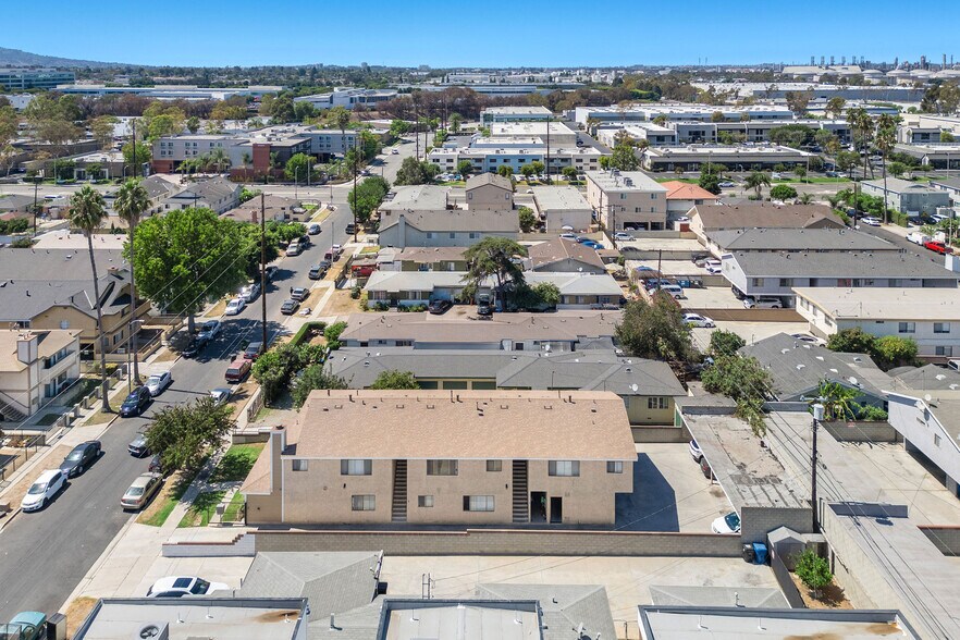 More Photos Of 1629 W 208th St, Torrance Apartments For Sale