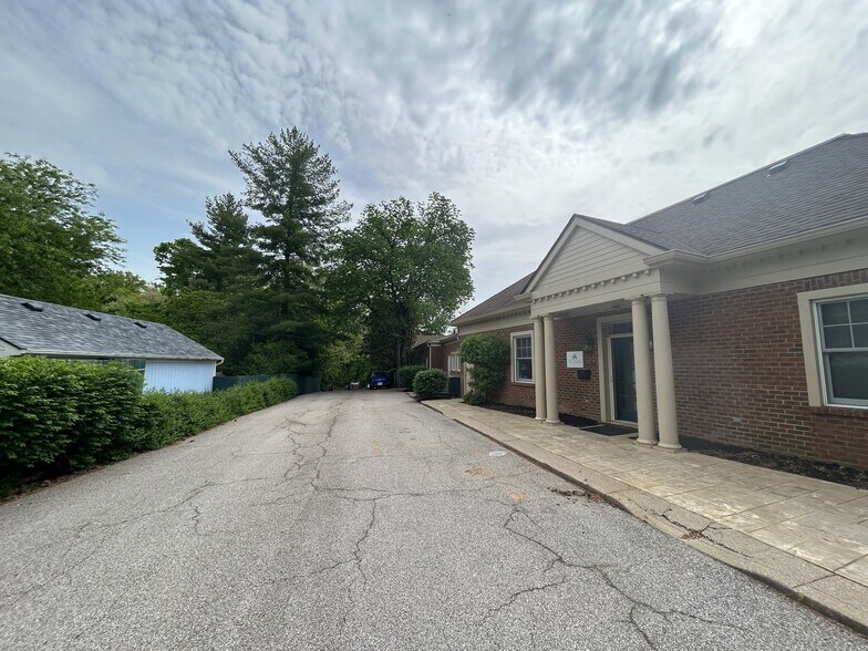 More Photos Of 614 Wooster Pike, Terrace Park Storefront Retail Office For Lease