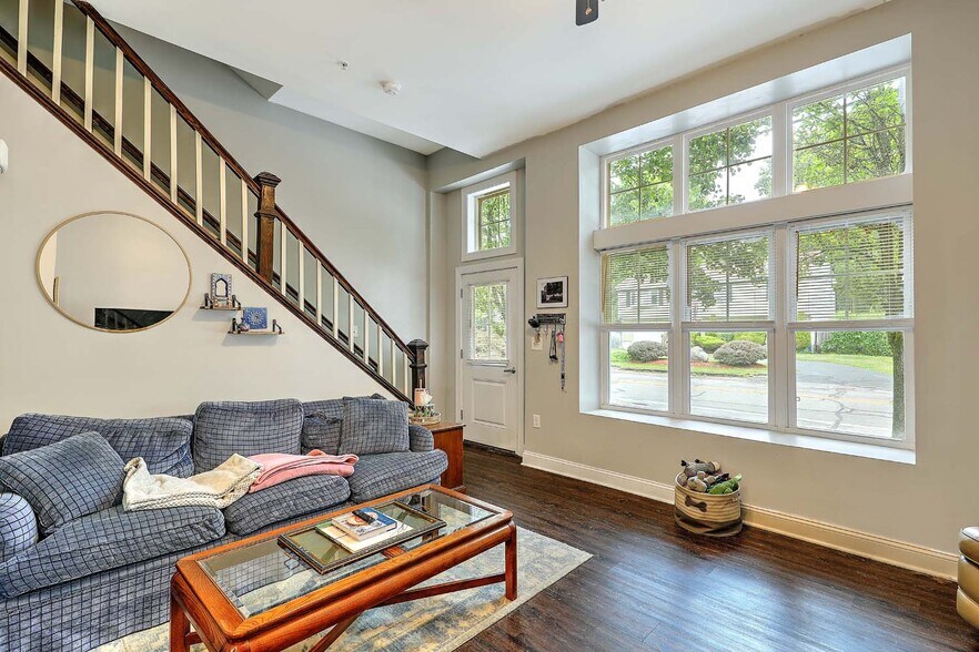 More Photos Of 183-191 Washington Rd, Barrington Apartments For Sale