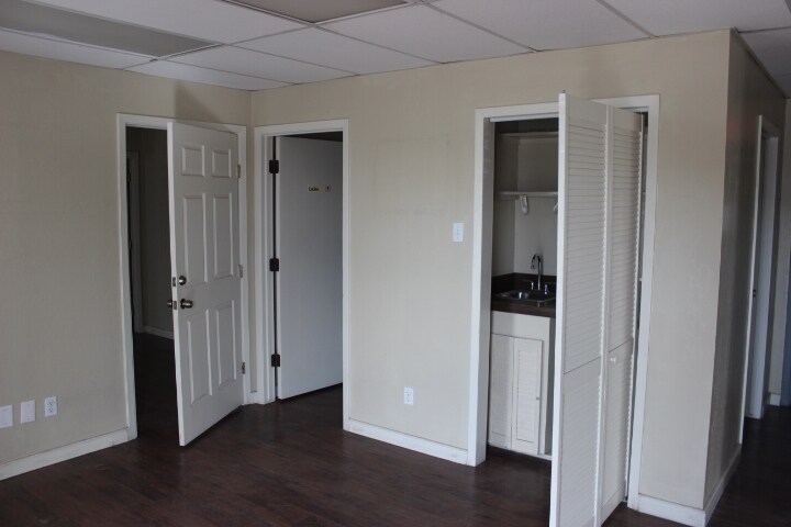 More Photos Of 1150 Southern Minerals Rd, Corpus Christi Unknown For Lease