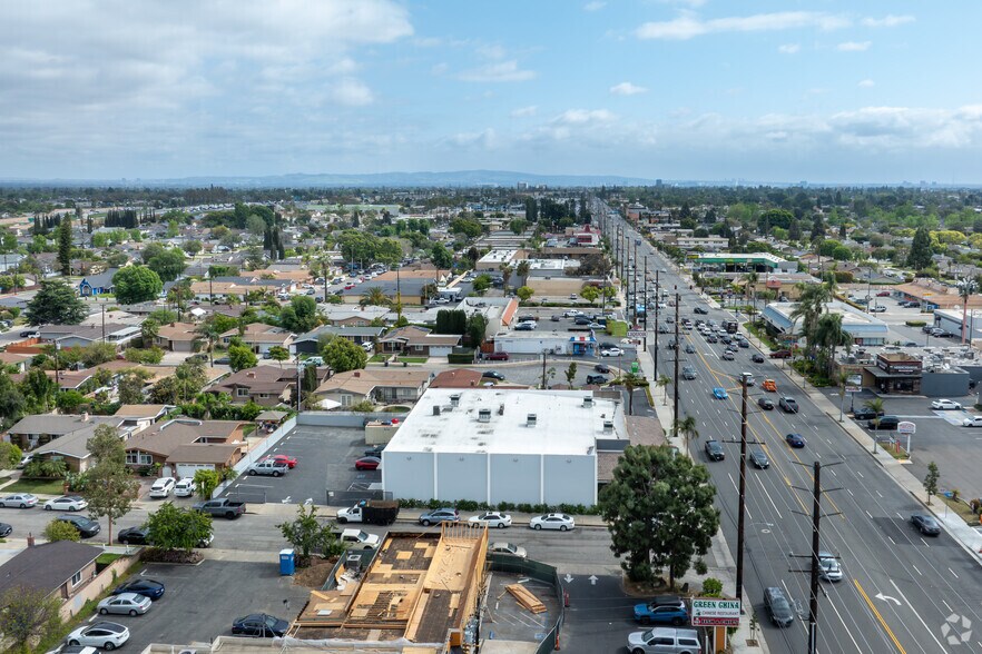 More Photos Of 565 N Tustin St, Orange Freestanding For Sale