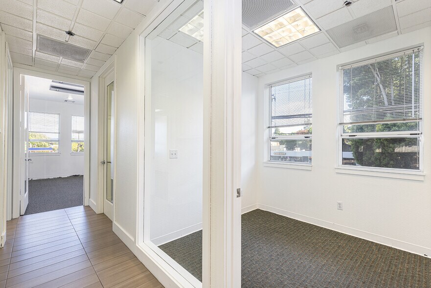More Photos Of 7300 Healdsburg Ave, Sebastopol Office For Lease