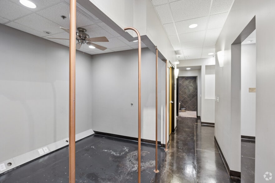 More Photos Of 1342 W Warner Rd, Tempe Unknown For Lease