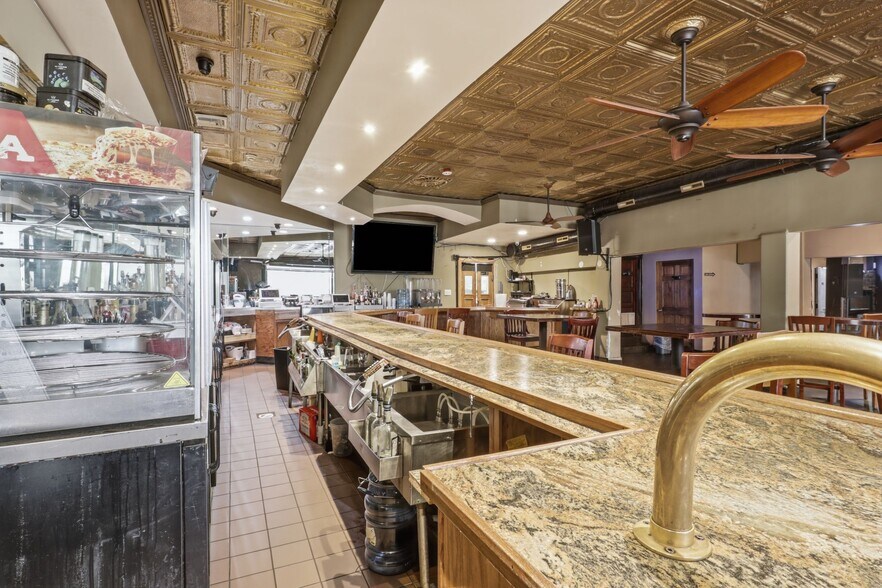 More Photos Of 2081 Niagara St, Buffalo Restaurant For Sale