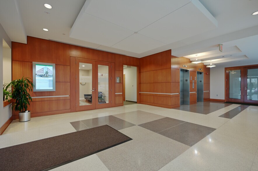 More Photos Of 44095 Pipeline Plz, Ashburn Medical For Lease