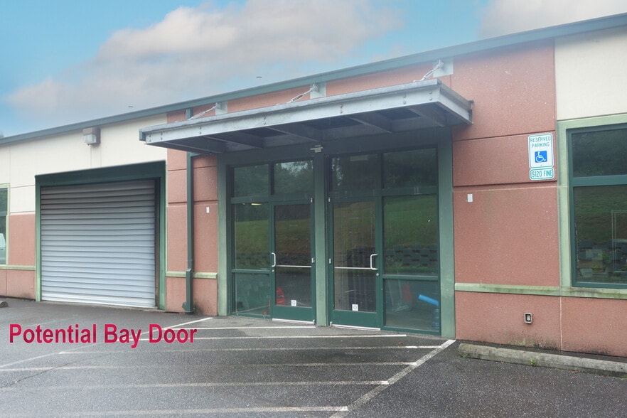More Photos Of 2129 Pulaski Hwy, Havre De Grace Showroom For Lease