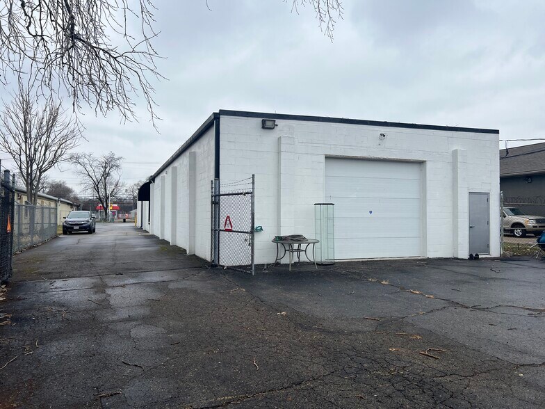 More Photos Of 1925 E Livingston Ave, Columbus Warehouse For Sale