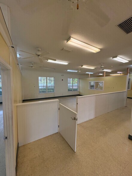 More Photos Of 1986 Citrona Dr, Fernandina Beach Daycare Center For Sale