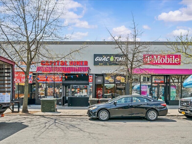 More Photos Of 304-312 E 204th St, Bronx Storefront For Sale