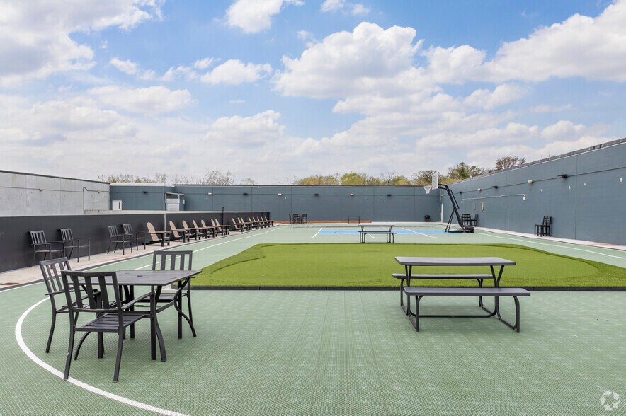 More Photos Of 2515 Gaston Rd, Cottage Grove Apartments For Lease