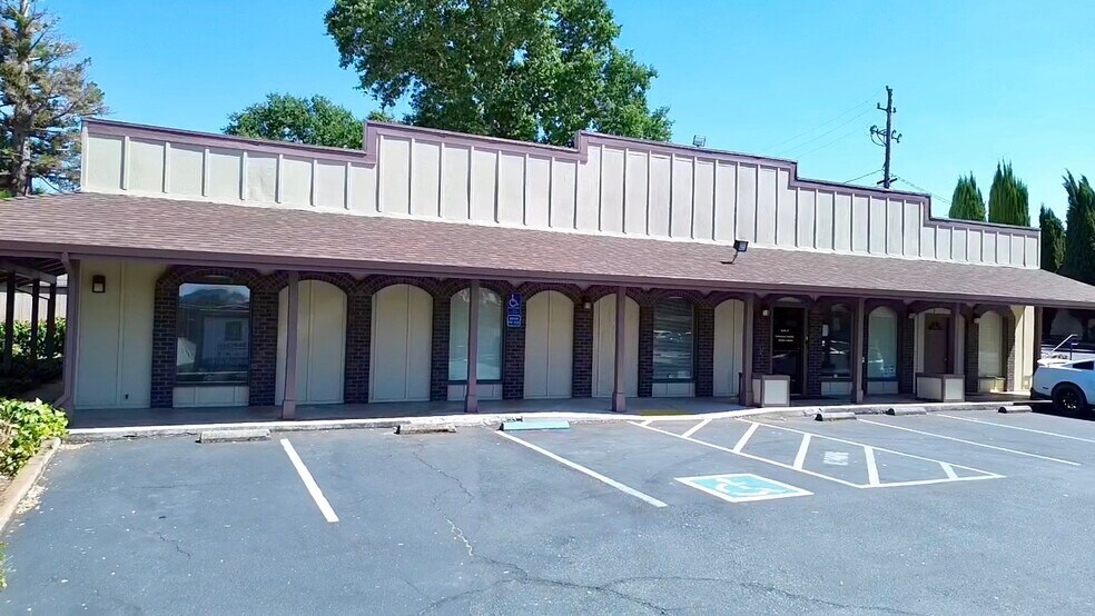 More Photos Of 373 W Saint Charles St, San Andreas Bank For Lease