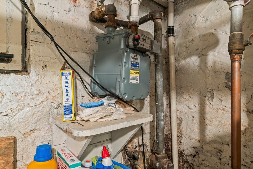 More Photos Of 3433 Guilford Ter, Baltimore Multifamily For Sale