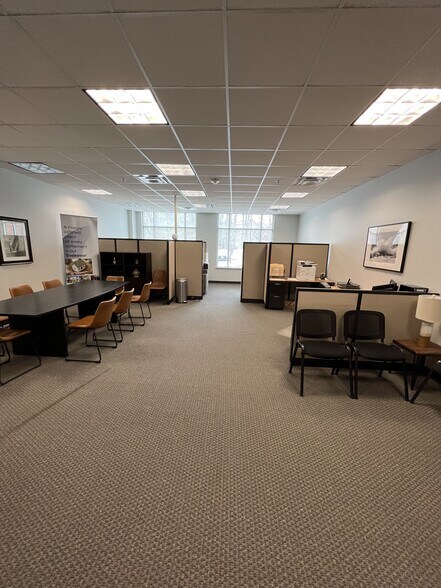 More Photos Of 909 Ridgebrook Rd, Sparks Medical For Lease