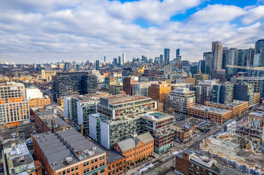 More Photos Of 560 King St W, Toronto Apartments For Lease