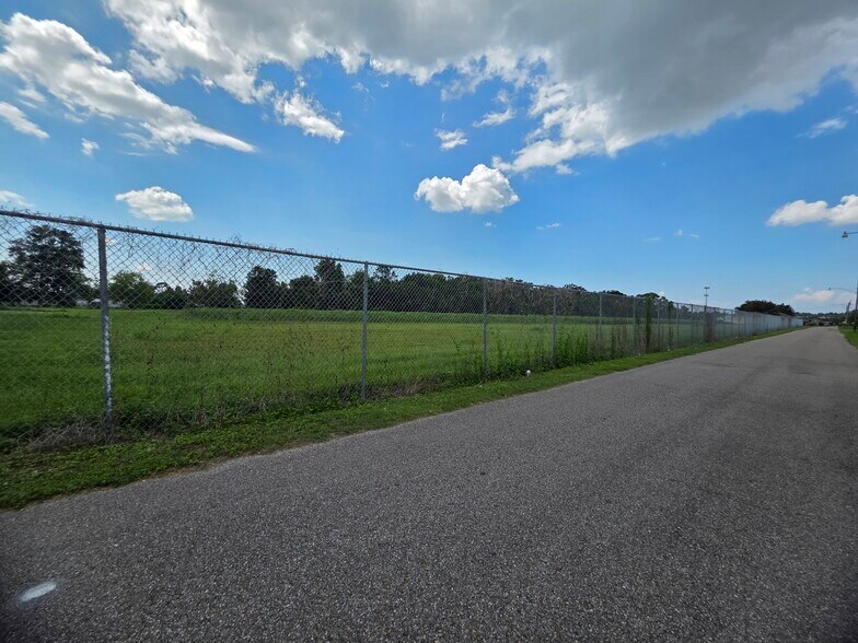 More Photos Of 7300 Westbank Expy, Marrero Distribution For Sale