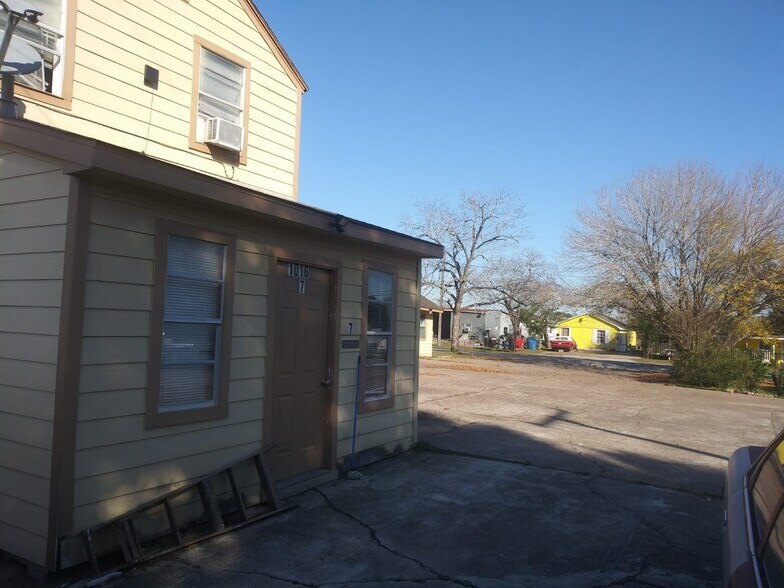 More Photos Of 1026 Miles St, Rosenberg Apartments For Sale